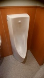 トイレ工事小便器